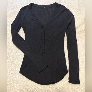 Lululemon Athletica Black Ribbed Long Sleeve Blouse